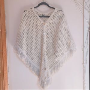 4/$15 💕 Knit Creme Shawl Poncho